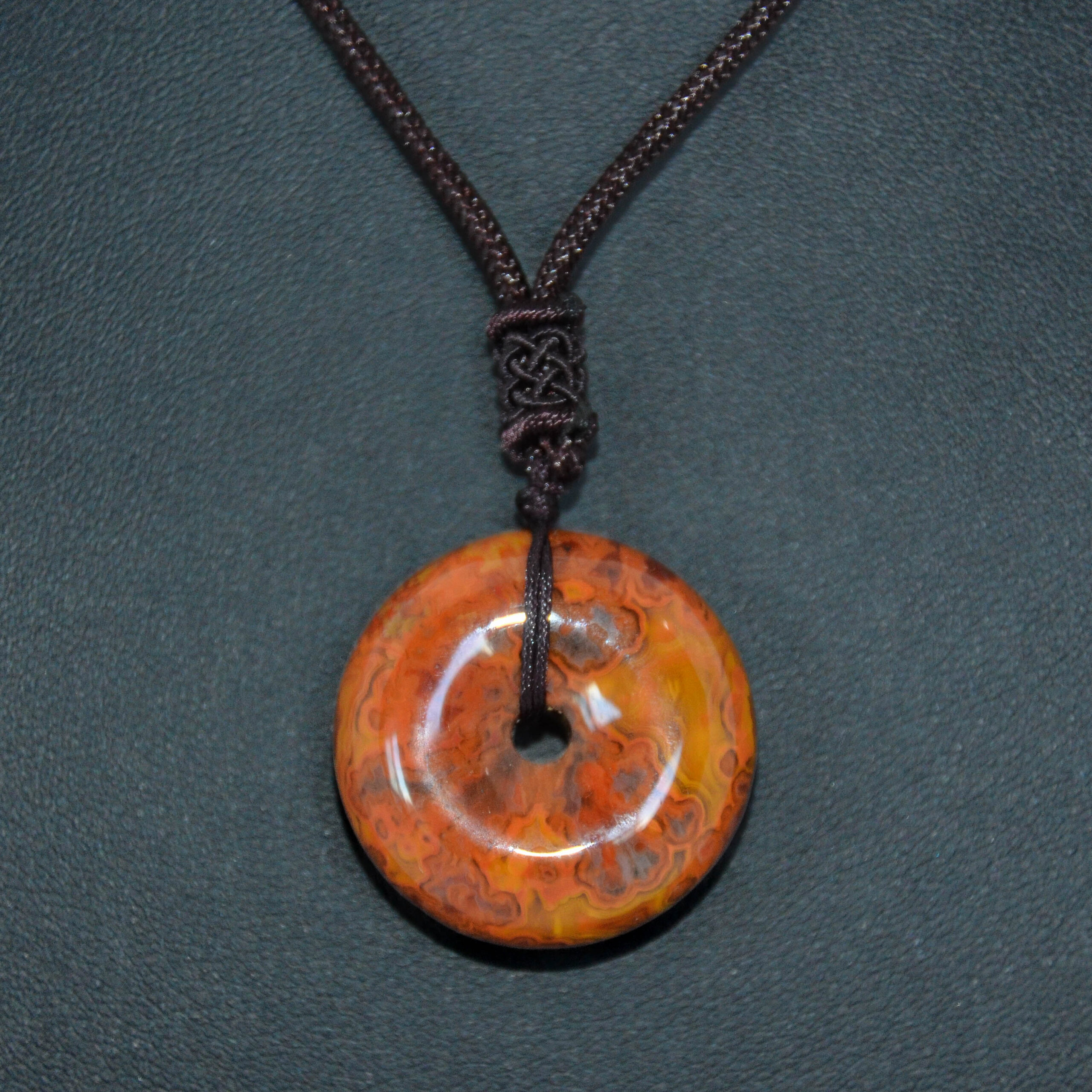 28 mm Natural African Red Agate Donut Disc Peace Buckle Pendant Necklace